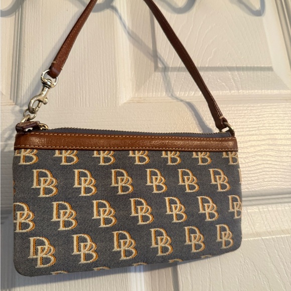 Dooney & Bourke Wristlet - Picture 2 of 4